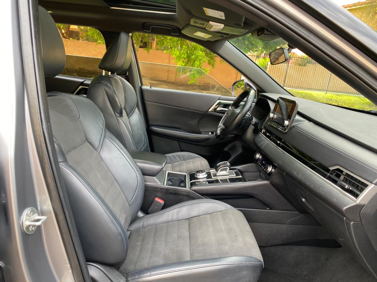 Mitsubishi Outlander SE Launch Edition FWD 2022