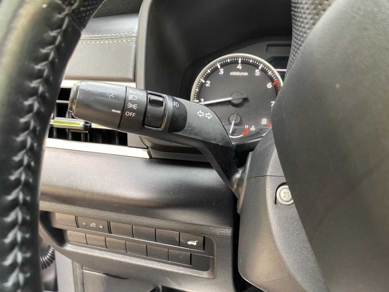 Mitsubishi Outlander SE Launch Edition FWD 2022