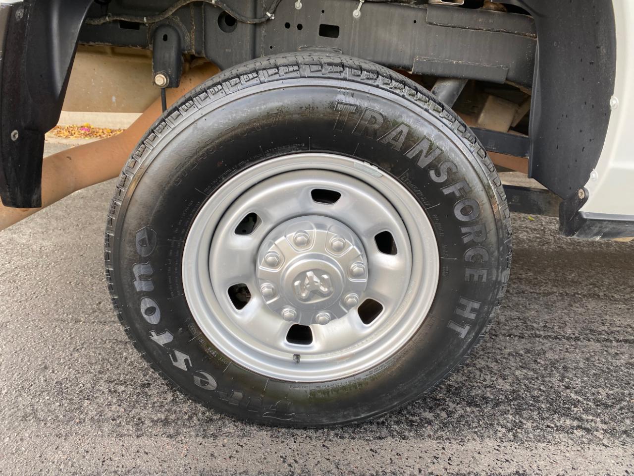 RAM 2500 Big Horn 4x4 Crew Cab 8' Box 2021