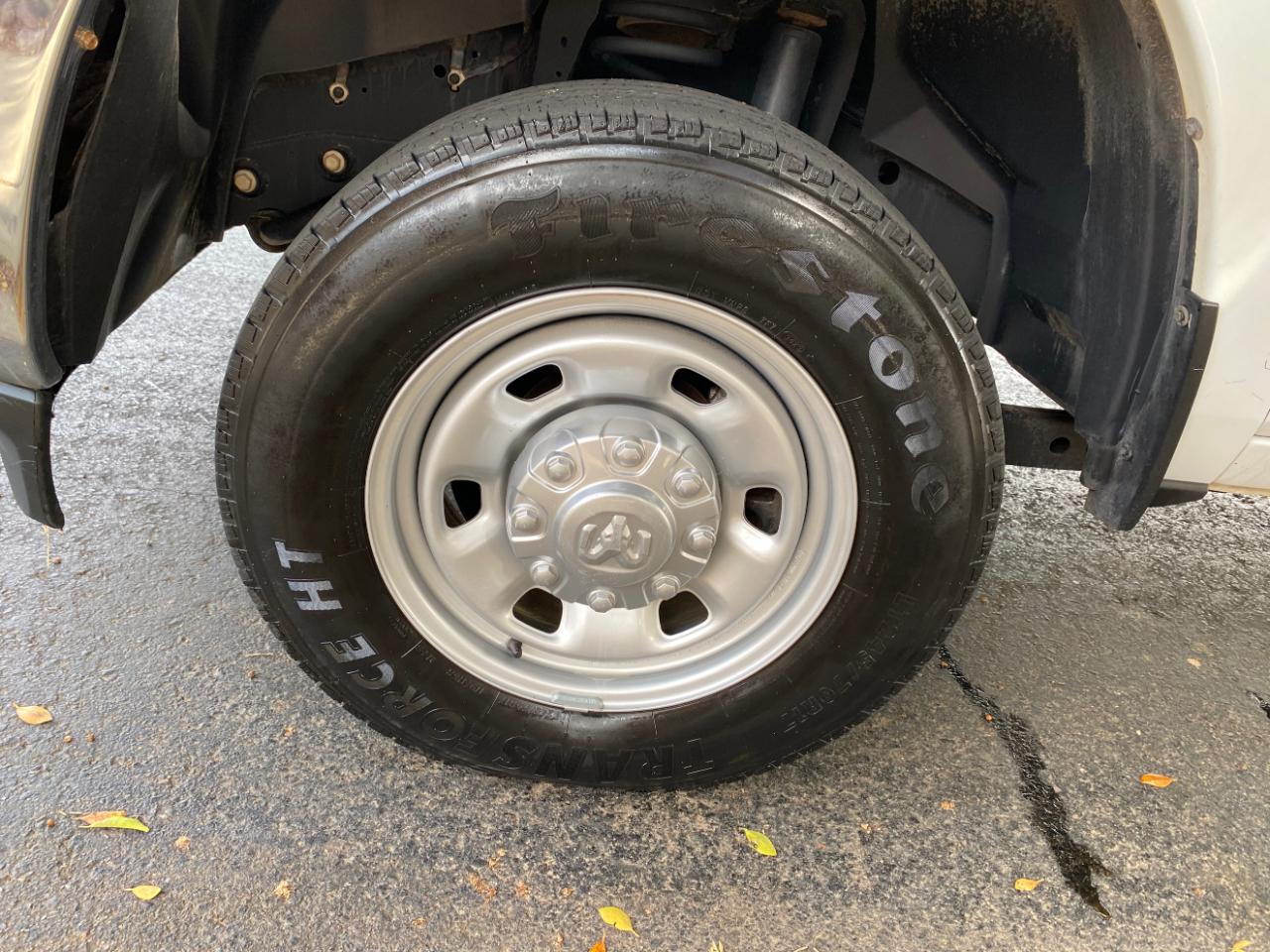 RAM 2500 Big Horn 4x4 Crew Cab 8' Box 2021
