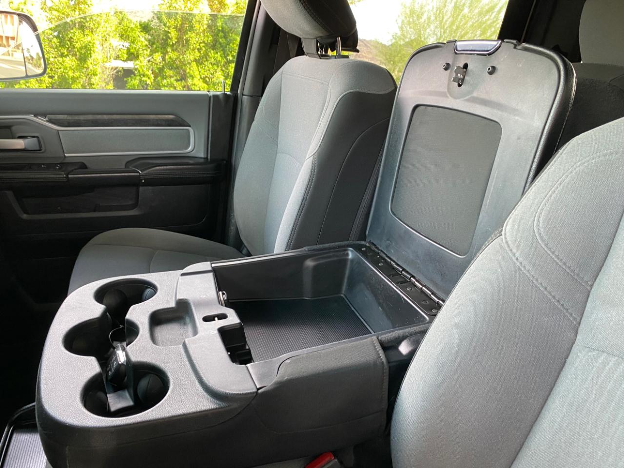 RAM 2500 Big Horn 4x4 Crew Cab 8' Box 2021