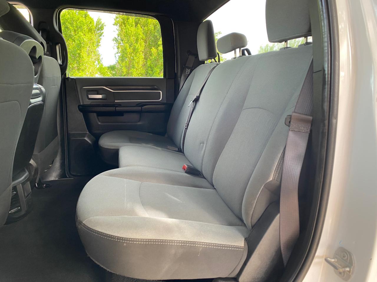 RAM 2500 Big Horn 4x4 Crew Cab 8' Box 2021