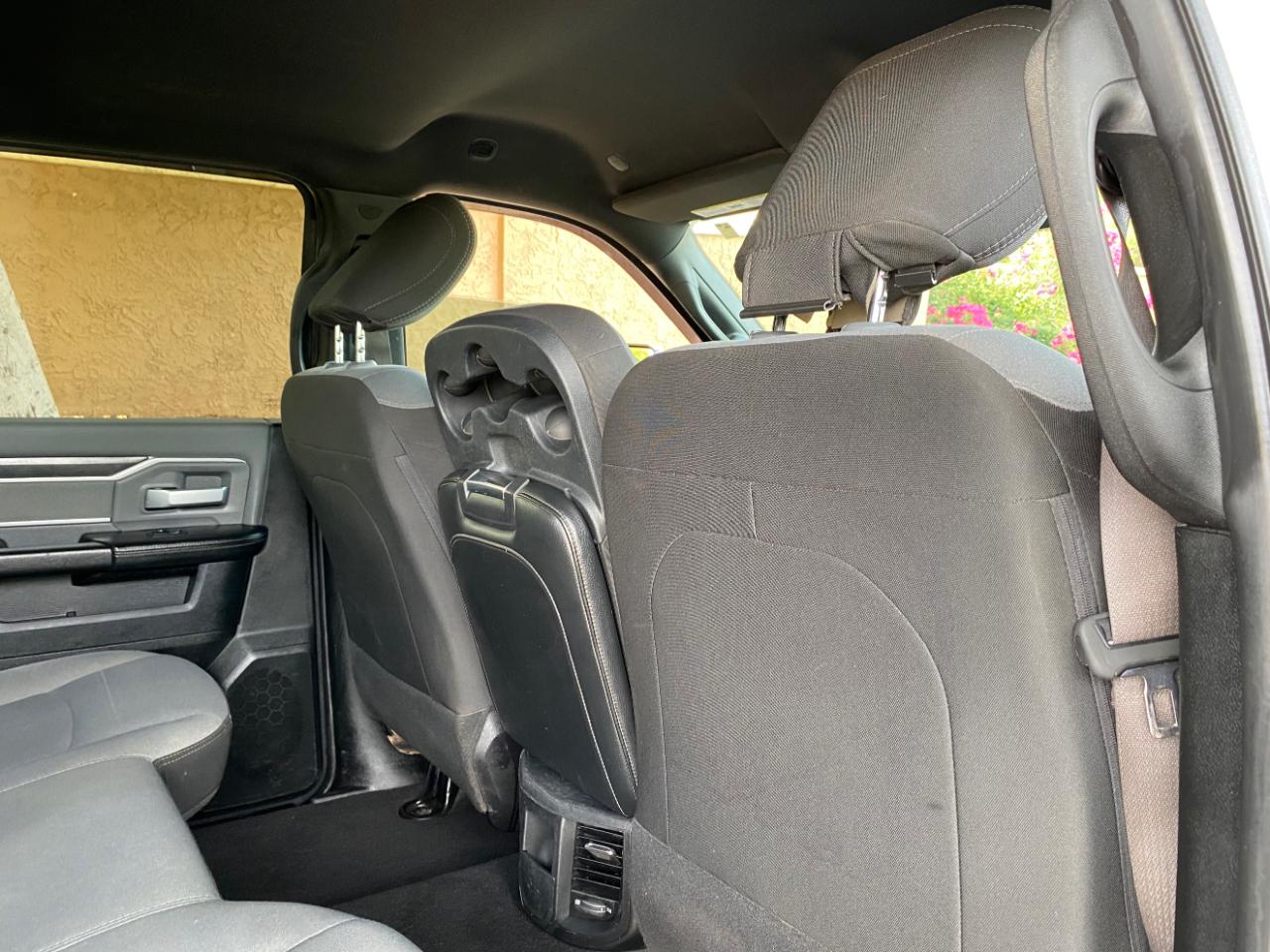 RAM 2500 Big Horn 4x4 Crew Cab 8' Box 2021