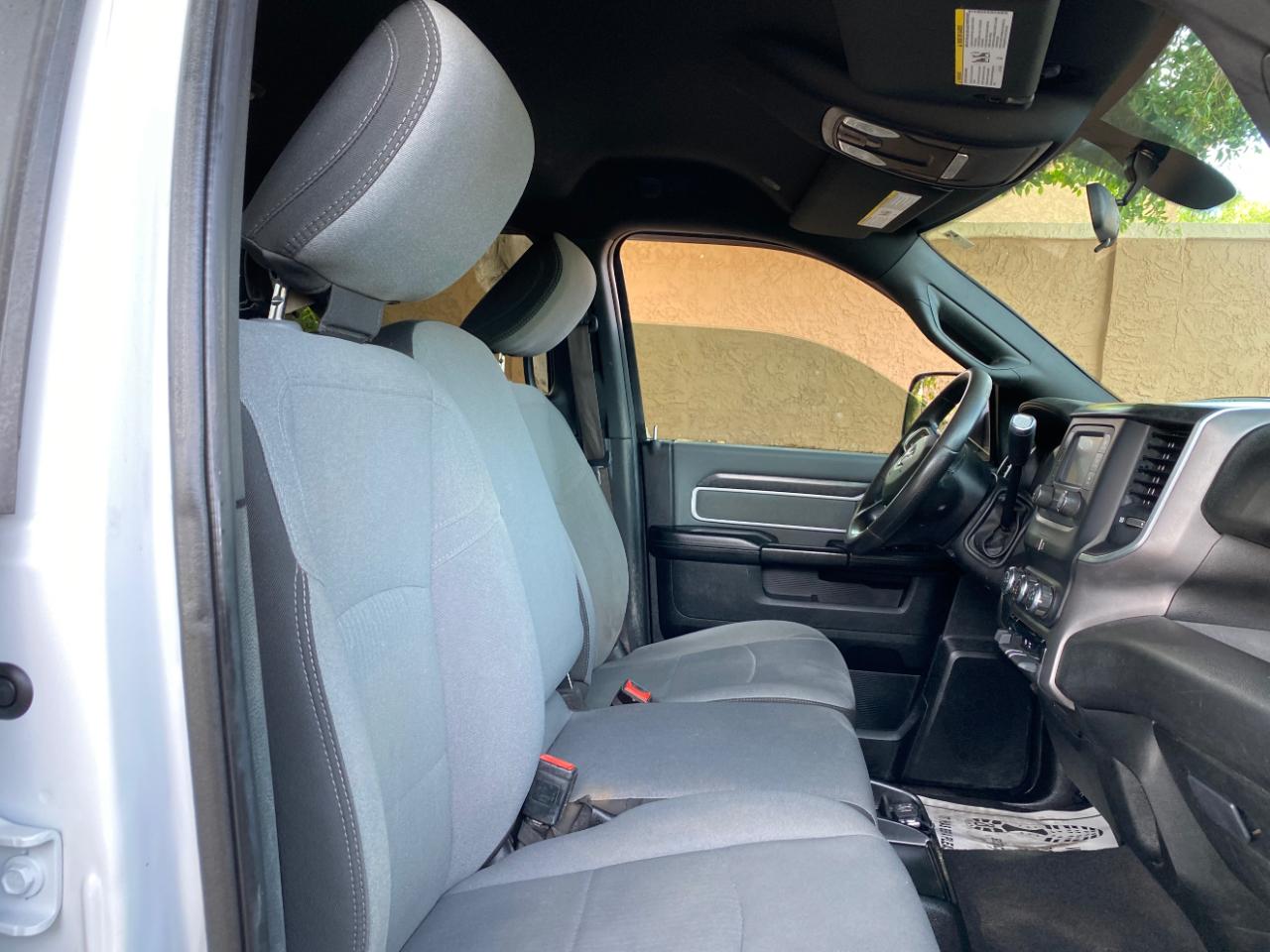 RAM 2500 Big Horn 4x4 Crew Cab 8' Box 2021