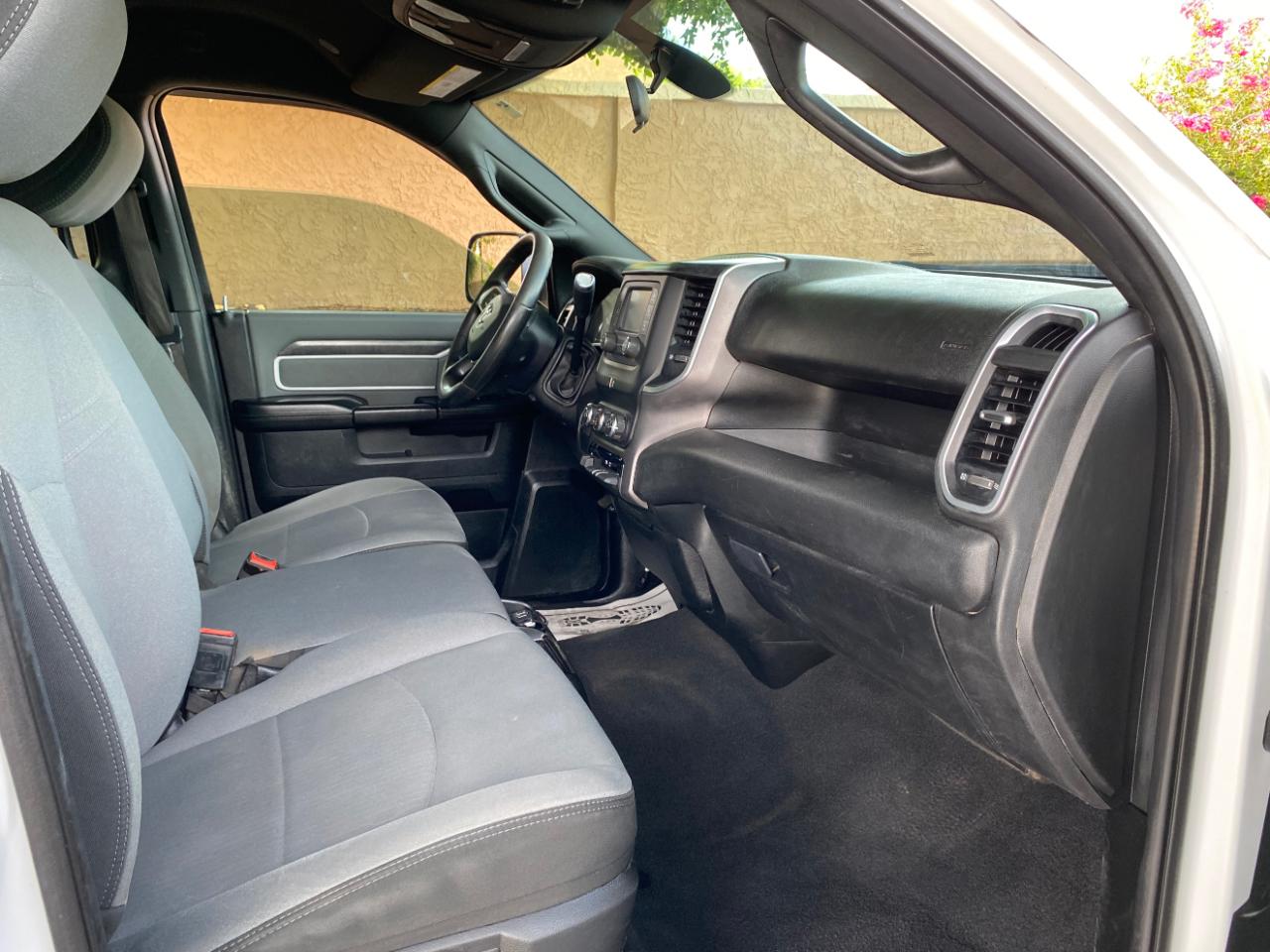 RAM 2500 Big Horn 4x4 Crew Cab 8' Box 2021