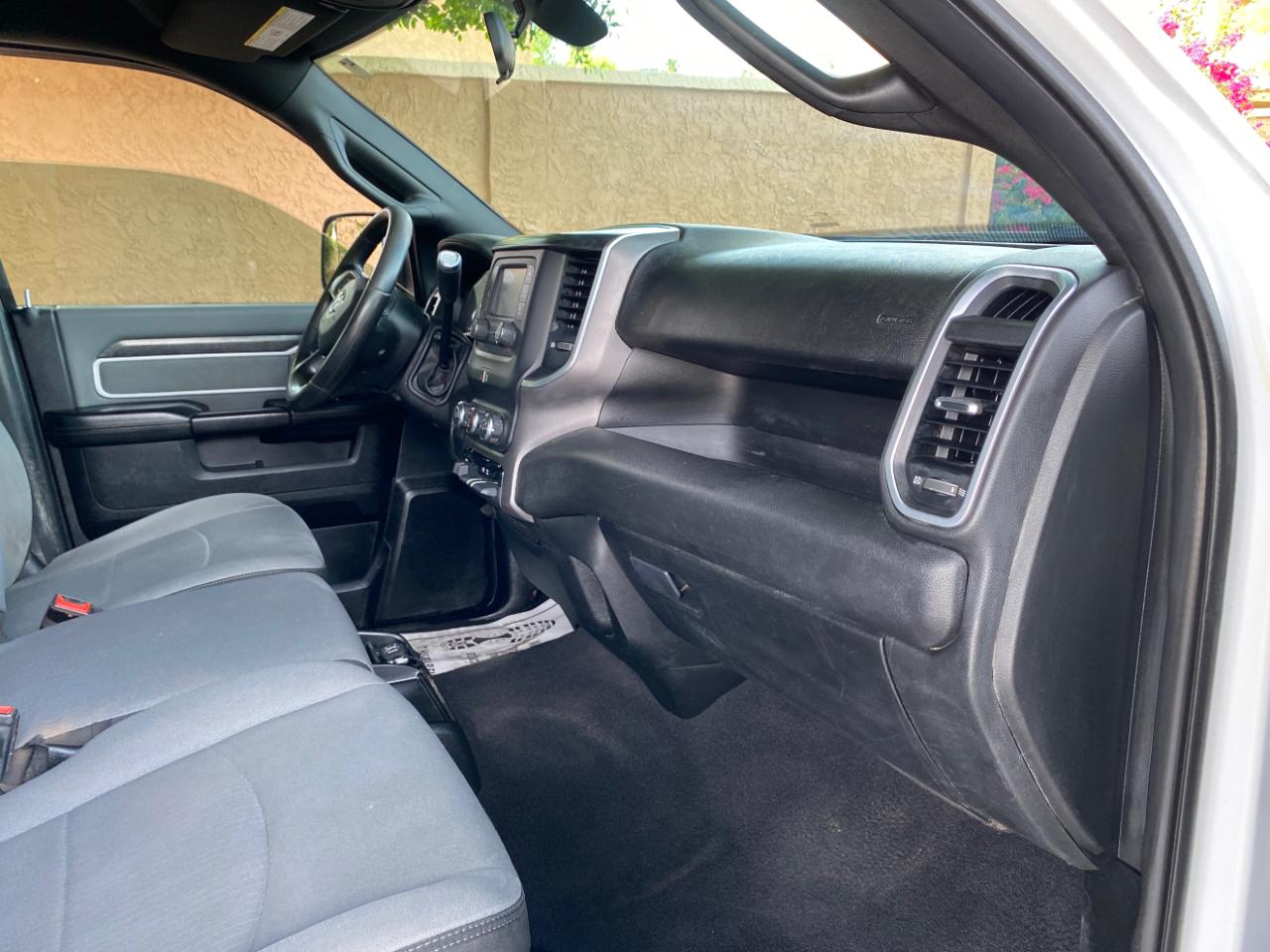 RAM 2500 Big Horn 4x4 Crew Cab 8' Box 2021