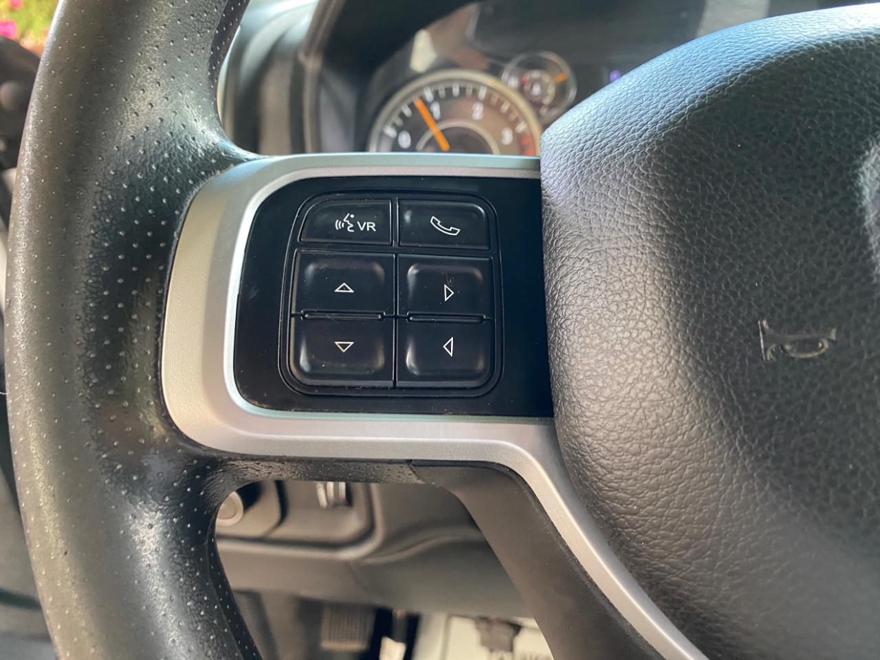 RAM 2500 Big Horn 4x4 Crew Cab 8' Box 2021
