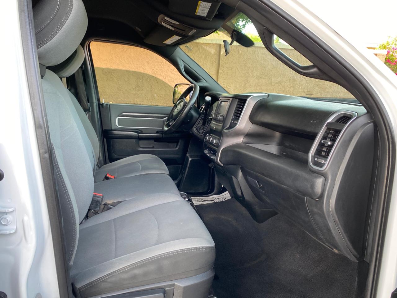 RAM 2500 Big Horn 4x4 Crew Cab 8' Box 2021