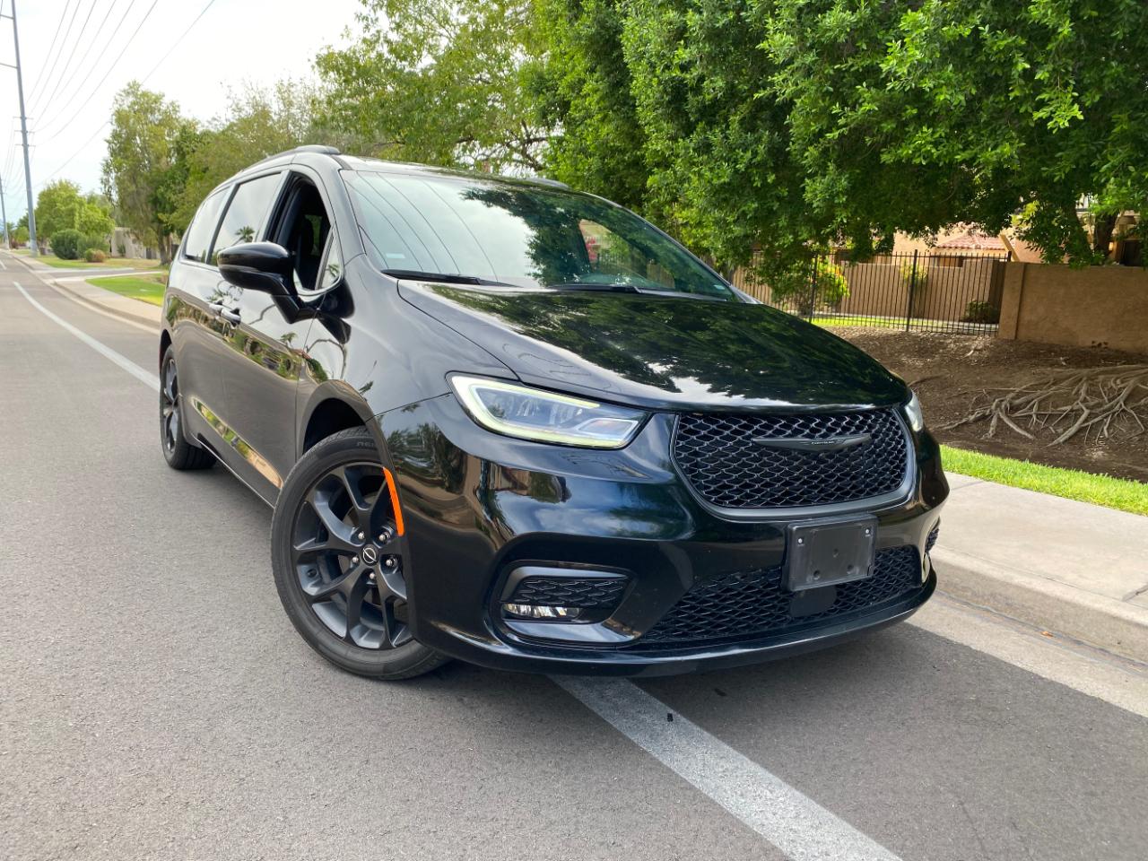 Chrysler Pacifica Limited FWD 2025