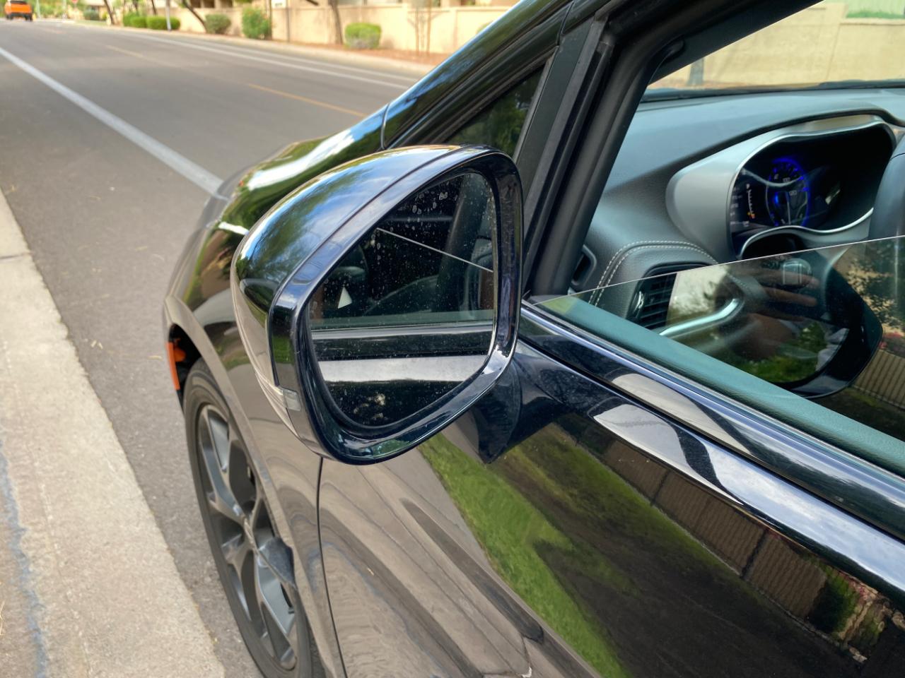 Chrysler Pacifica Limited FWD 2025