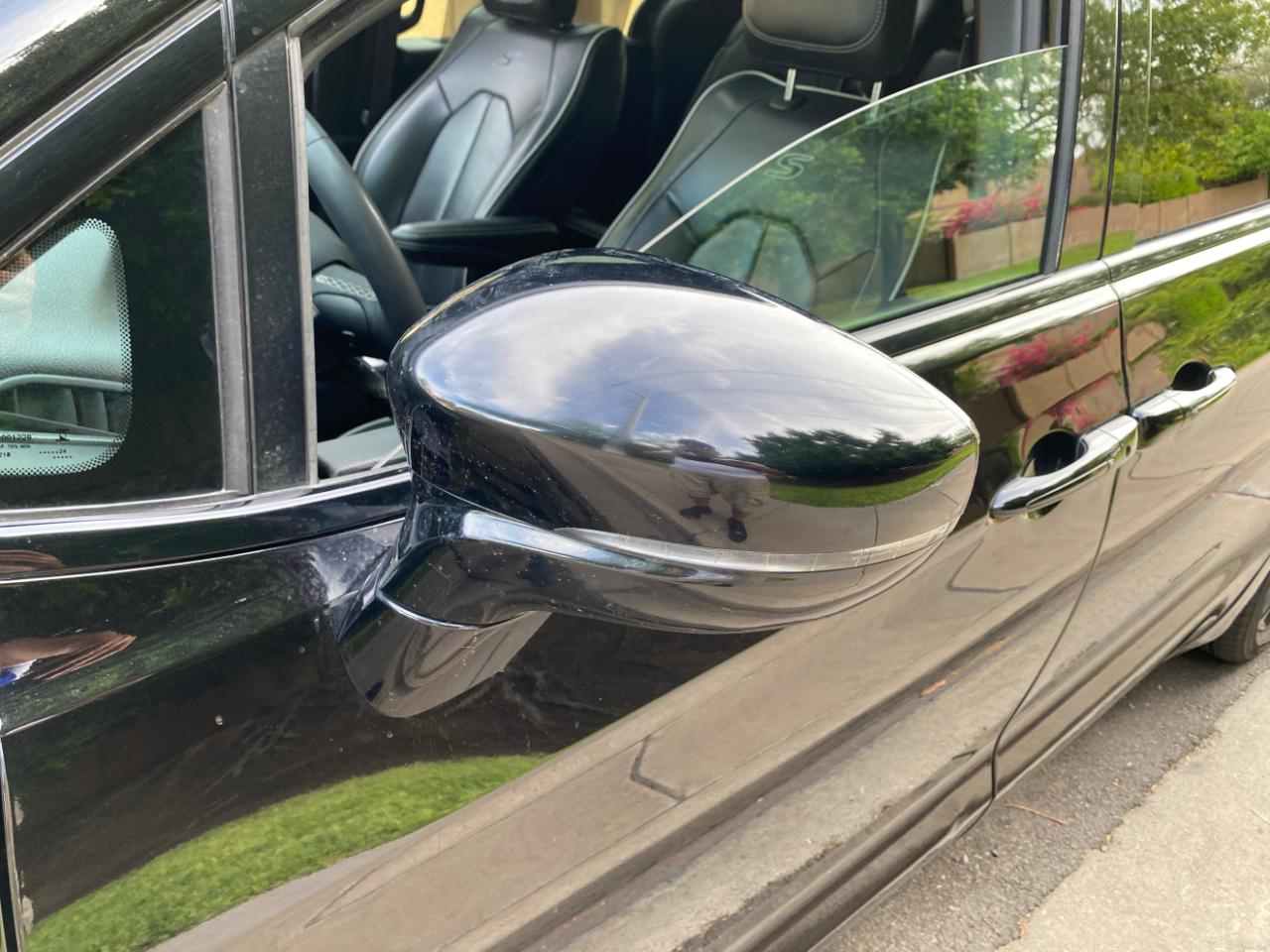 Chrysler Pacifica Limited FWD 2025