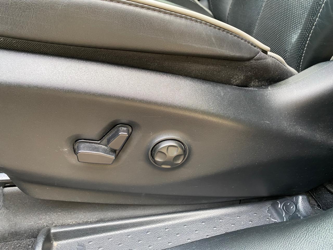 Chrysler Pacifica Limited FWD 2025