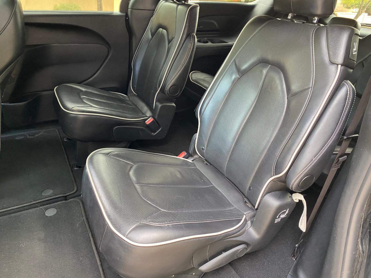 Chrysler Pacifica Limited FWD 2025