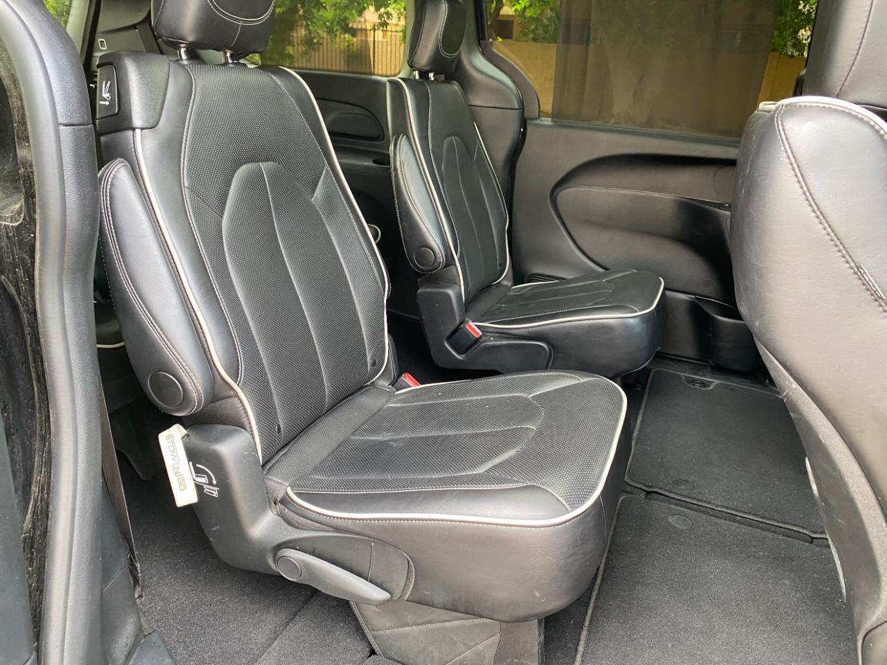 Chrysler Pacifica Limited FWD 2025