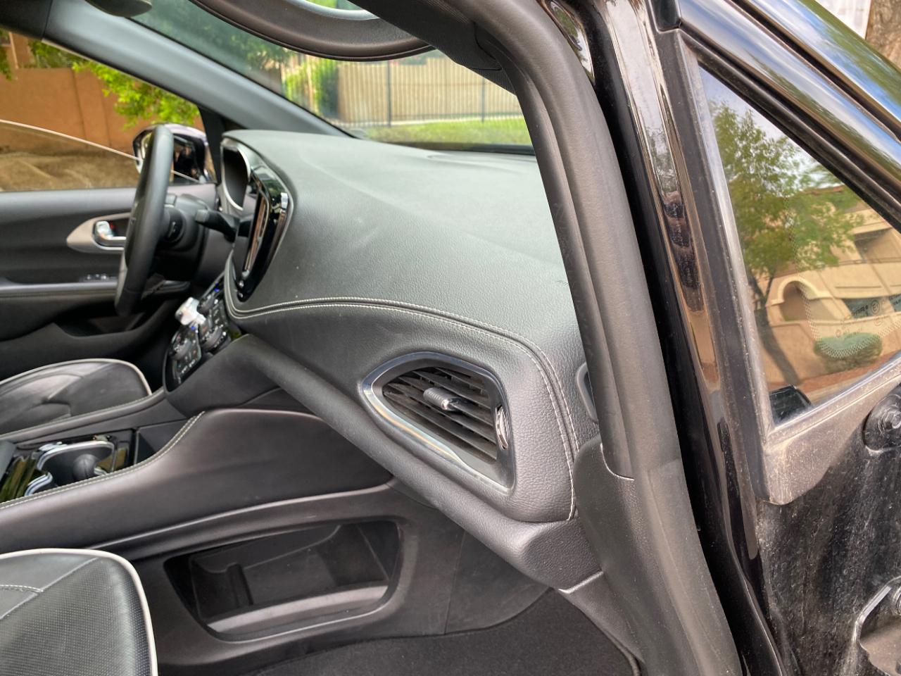 Chrysler Pacifica Limited FWD 2025