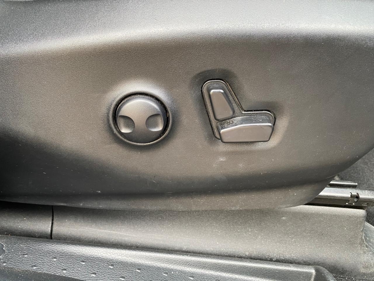Chrysler Pacifica Limited FWD 2025