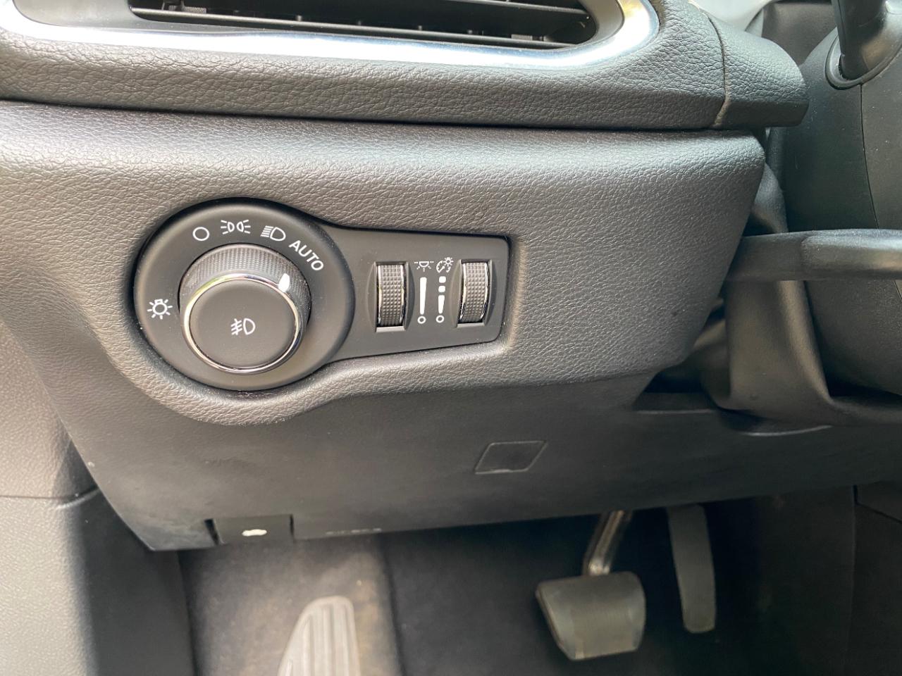 Chrysler Pacifica Limited FWD 2025