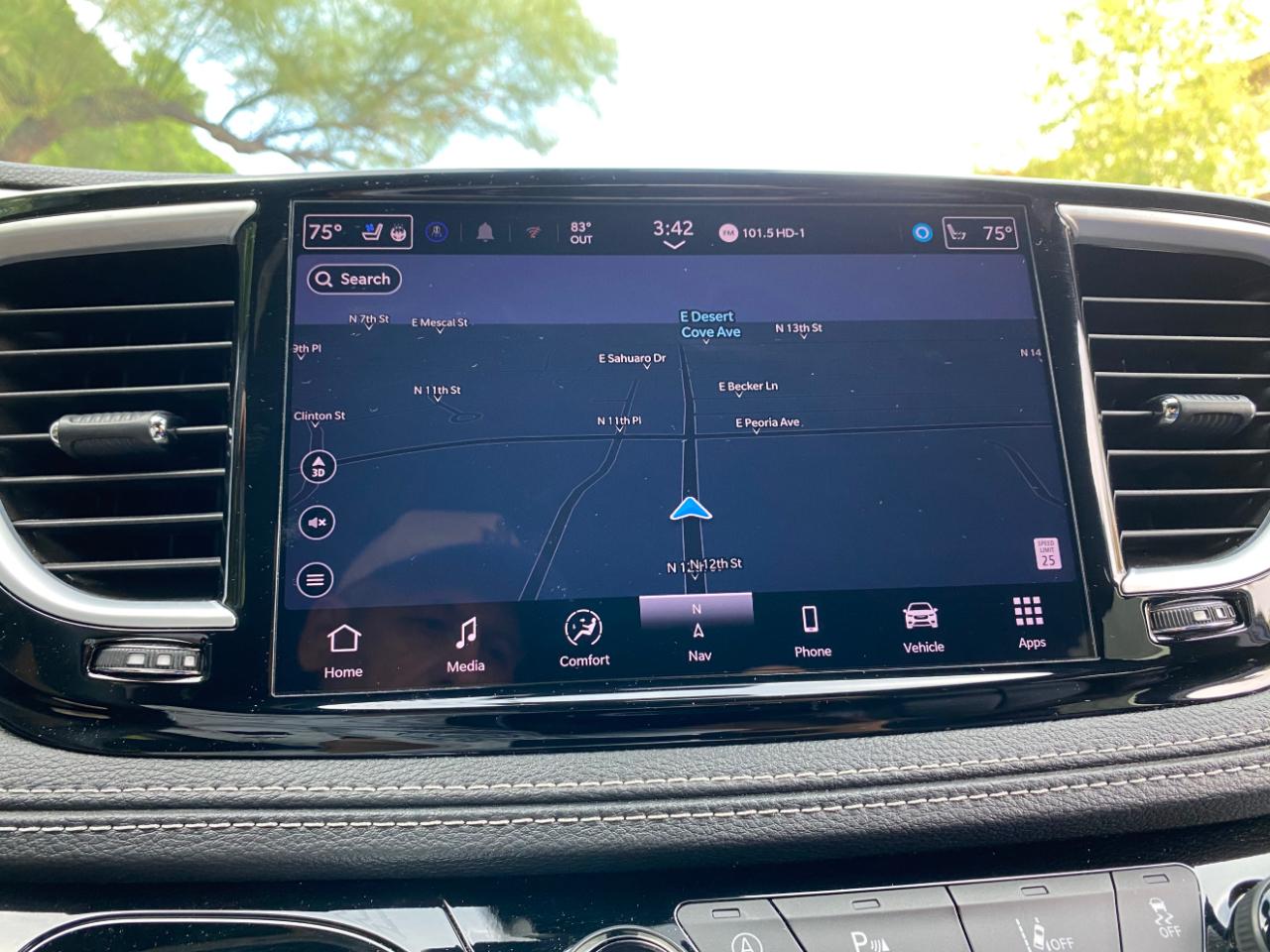 Chrysler Pacifica Limited FWD 2025