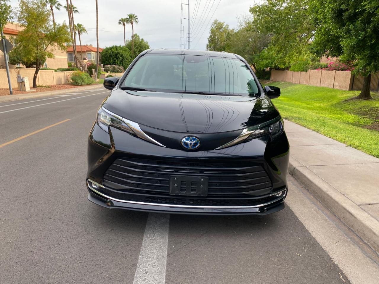 Toyota Sienna XLE FWD 8-Passenger (Natl) 2024