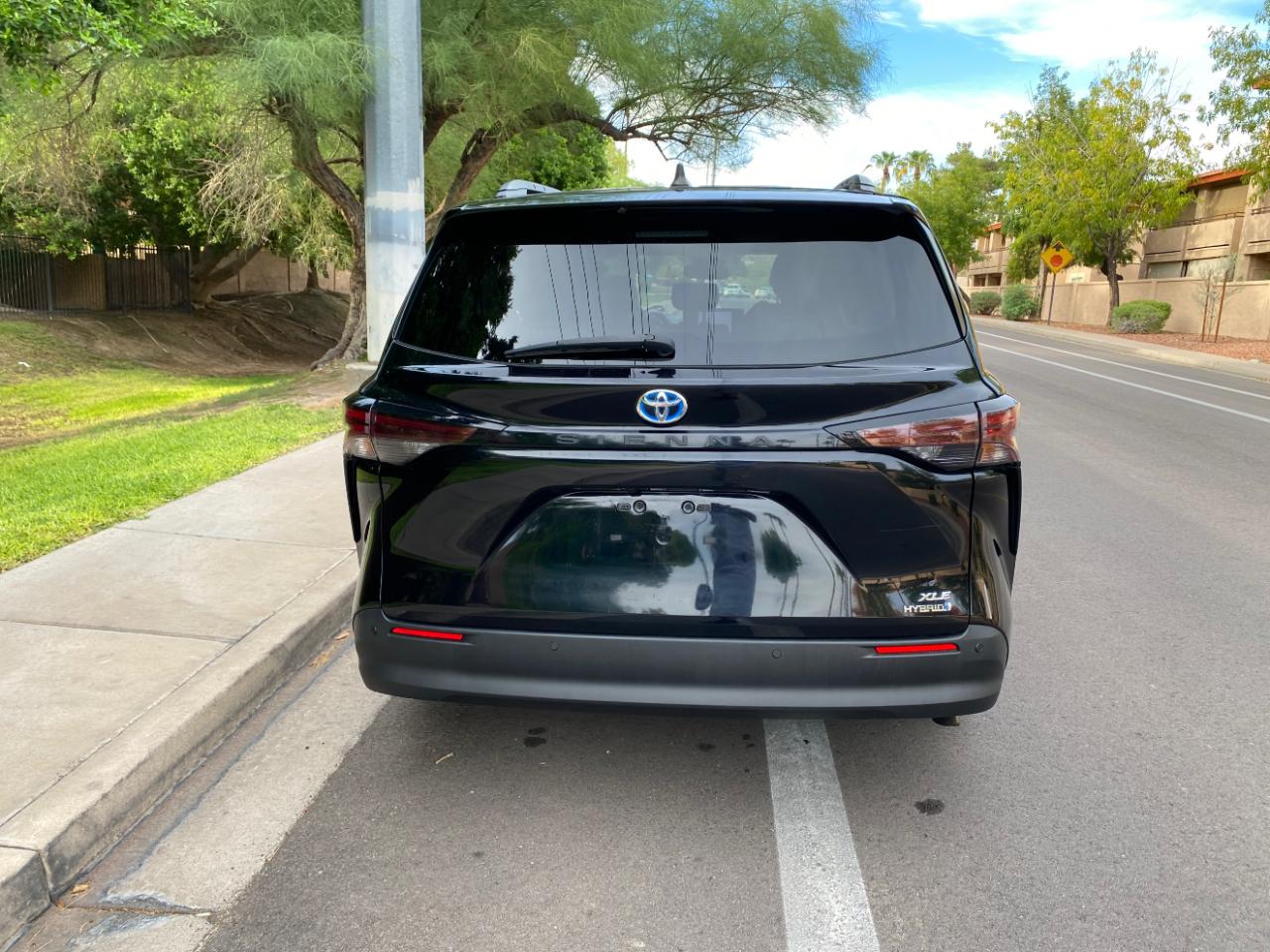 Toyota Sienna XLE FWD 8-Passenger (Natl) 2024