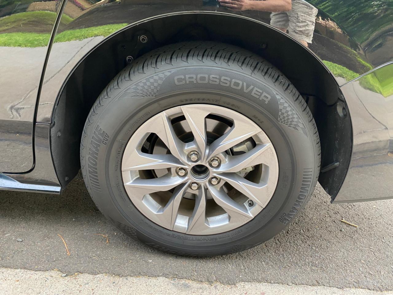 Toyota Sienna XLE FWD 8-Passenger (Natl) 2024