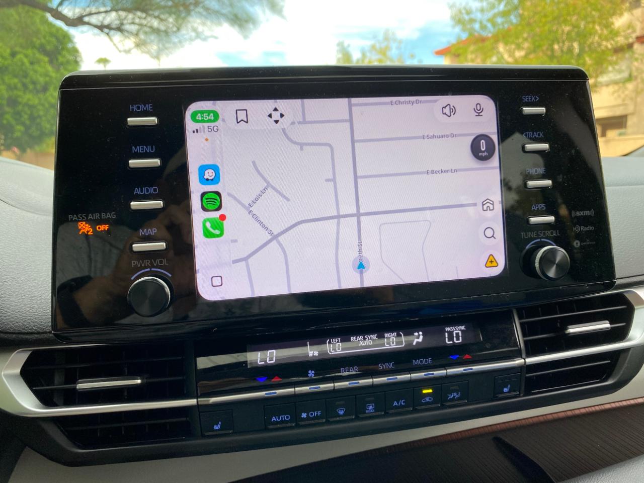 Toyota Sienna XLE FWD 8-Passenger (Natl) 2024