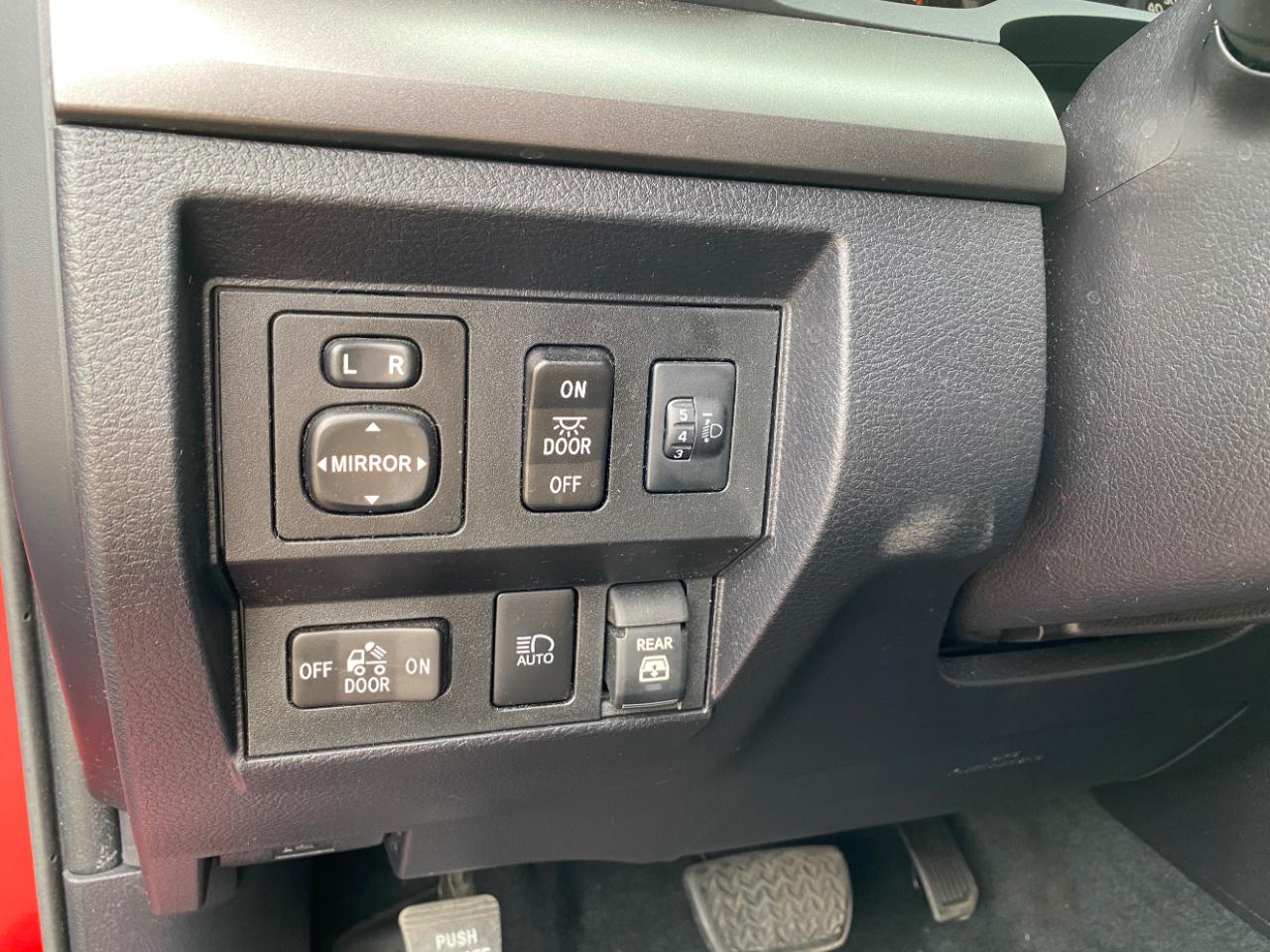 Toyota Tundra 2WD SR5 CrewMax 5.5' Bed 5.7L (Natl) 2021