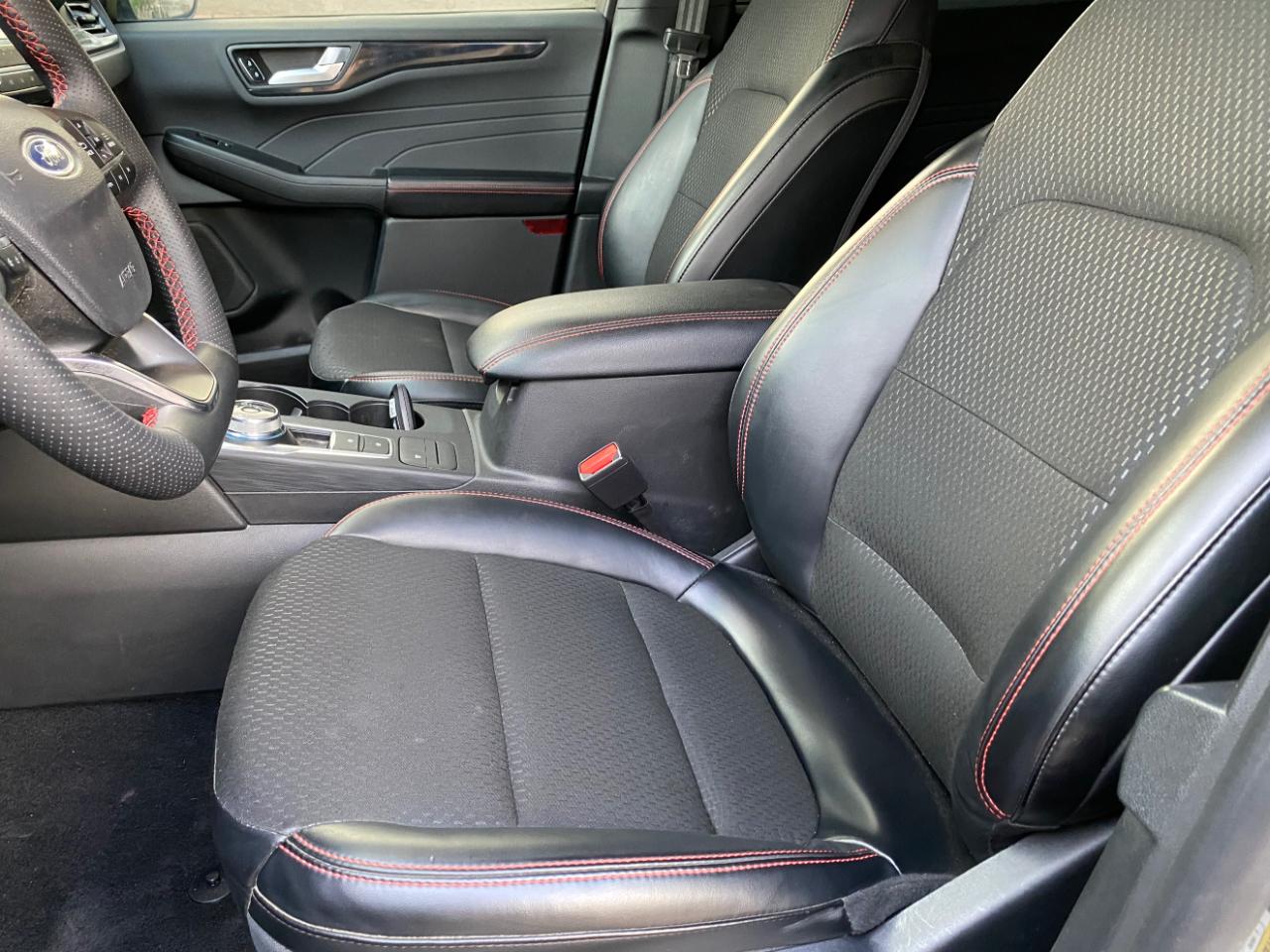 Ford Escape ST-Line FWD 2025