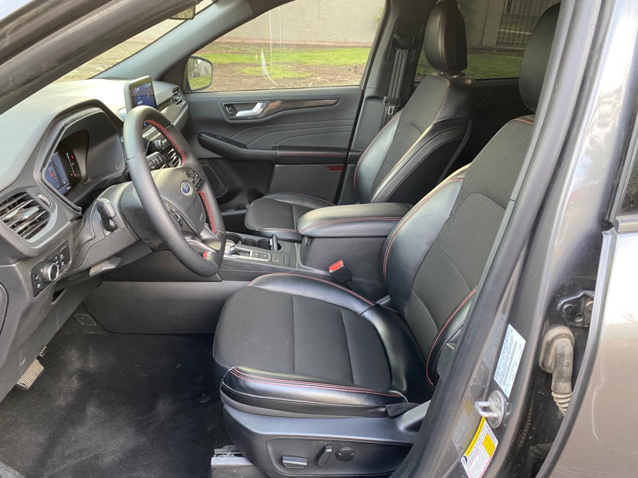 Ford Escape ST-Line FWD 2025