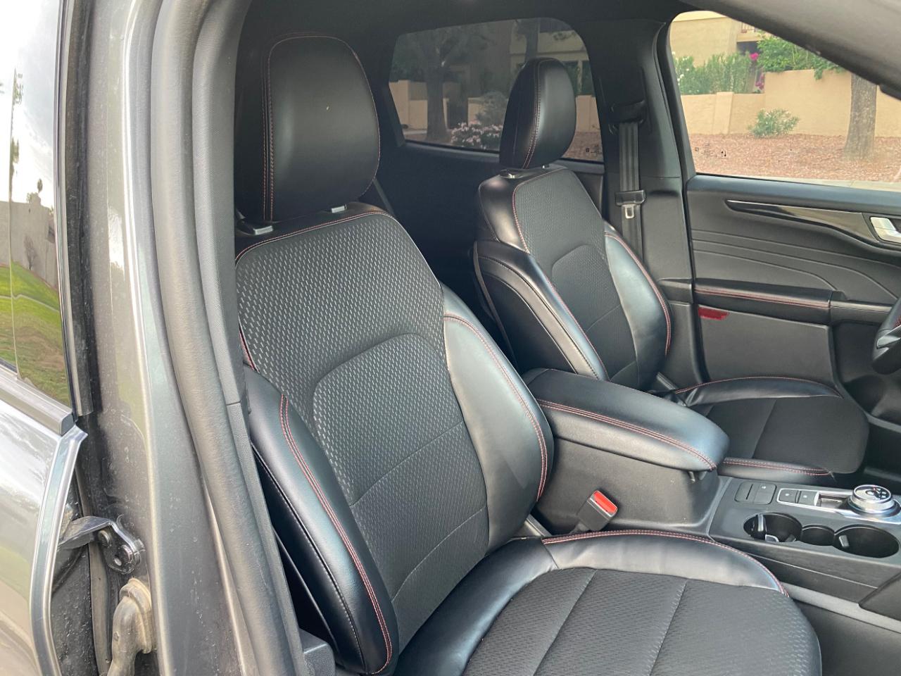 Ford Escape ST-Line FWD 2025