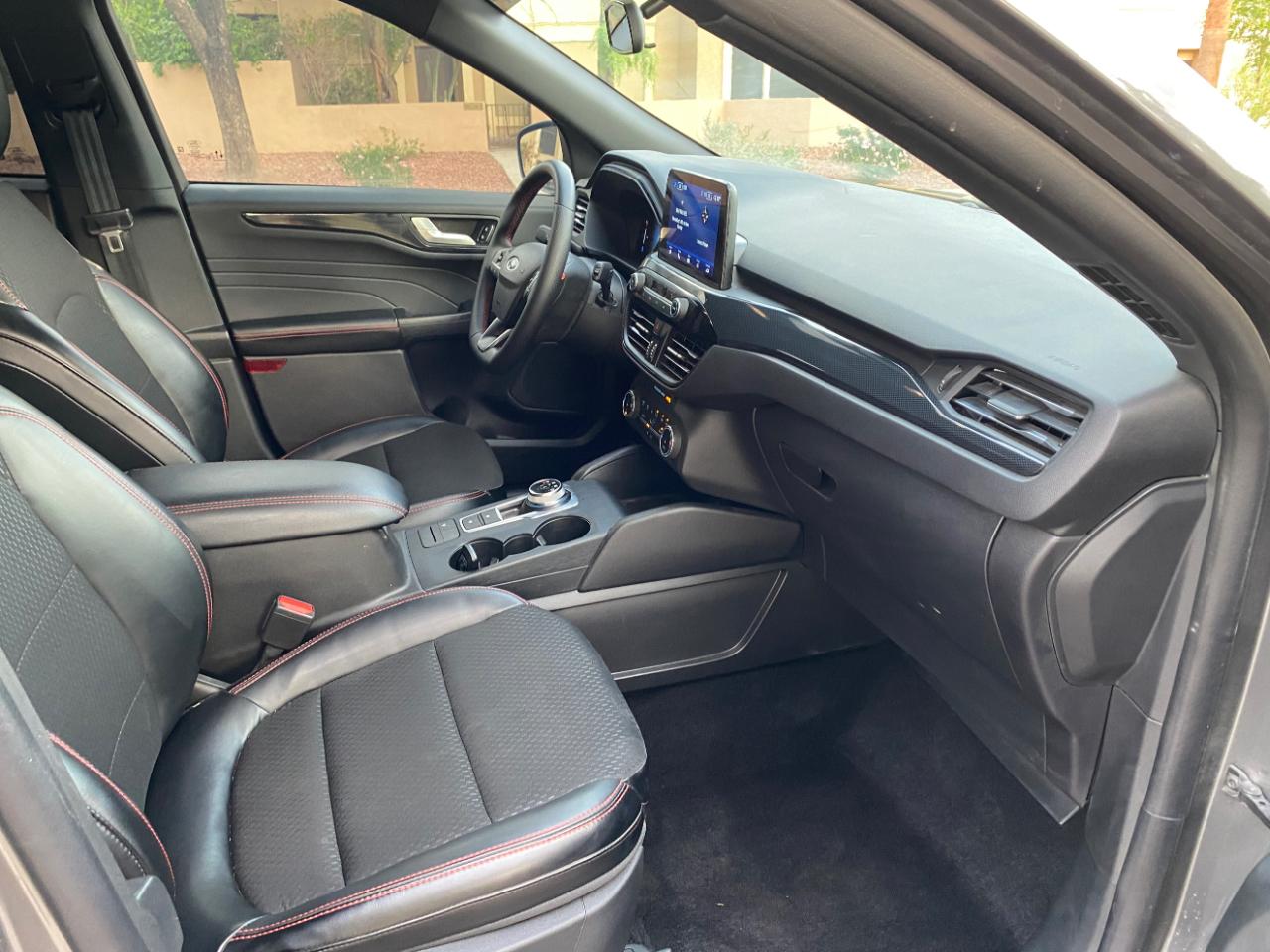 Ford Escape ST-Line FWD 2025