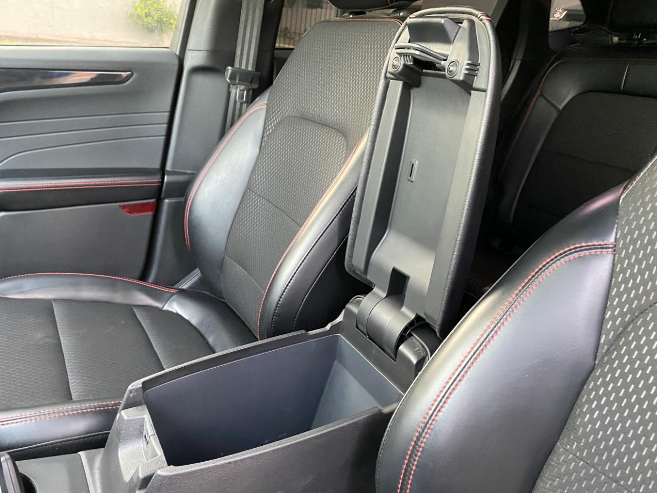 Ford Escape ST-Line FWD 2025