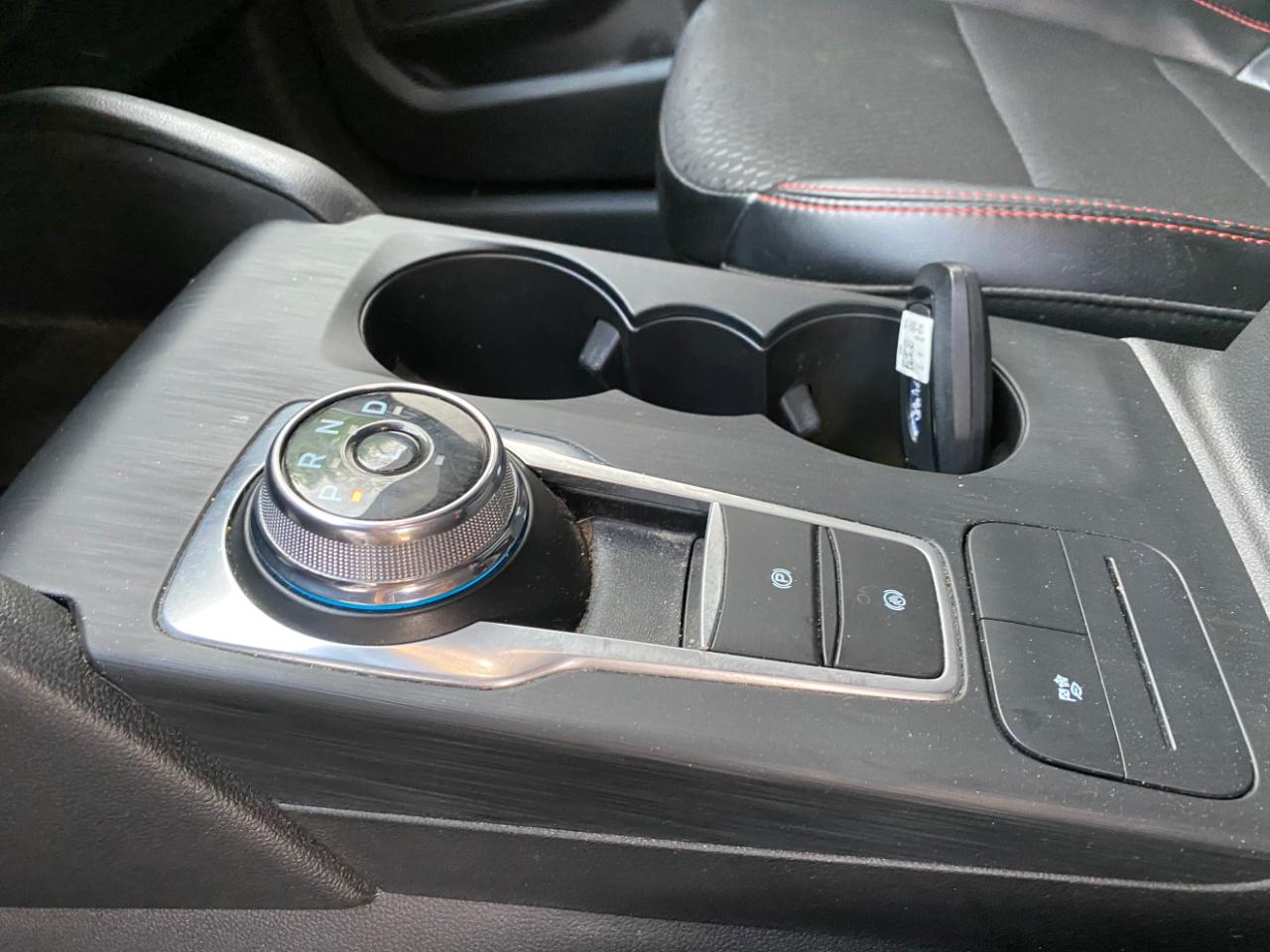 Ford Escape ST-Line FWD 2025