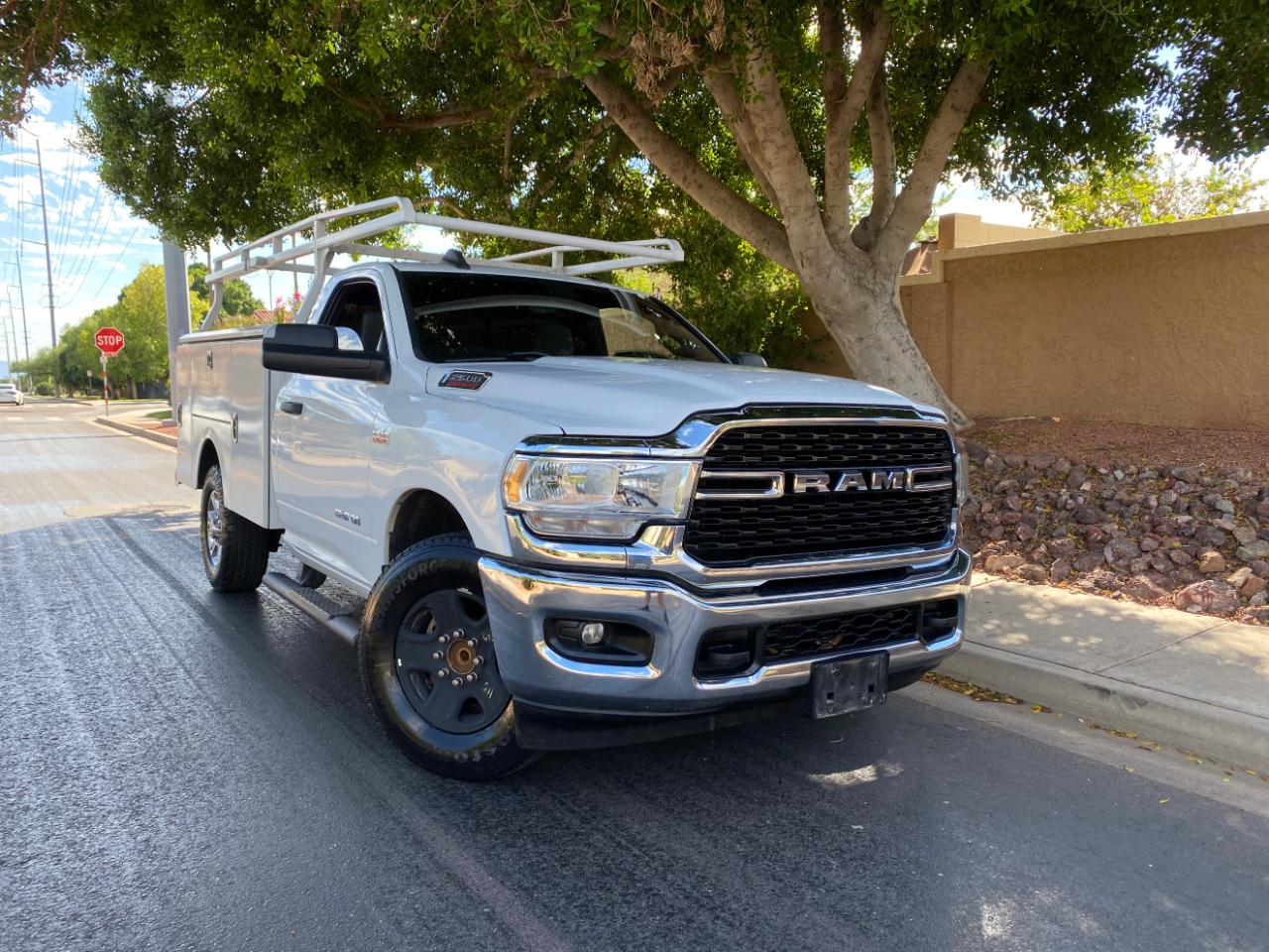 RAM 2500 Big Horn 4x2 Reg Cab 8' Box 2022