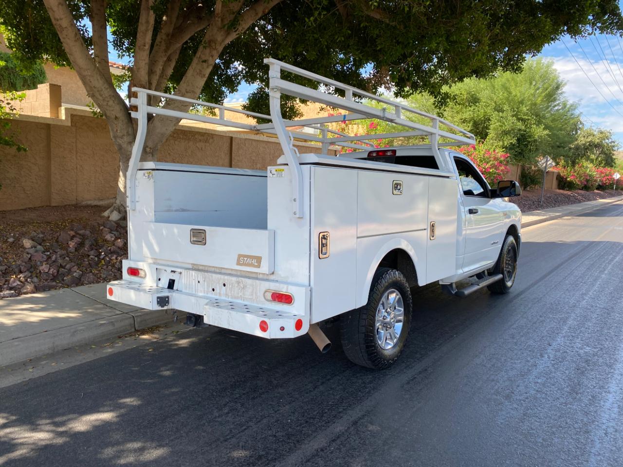RAM 2500 Big Horn 4x2 Reg Cab 8' Box 2022
