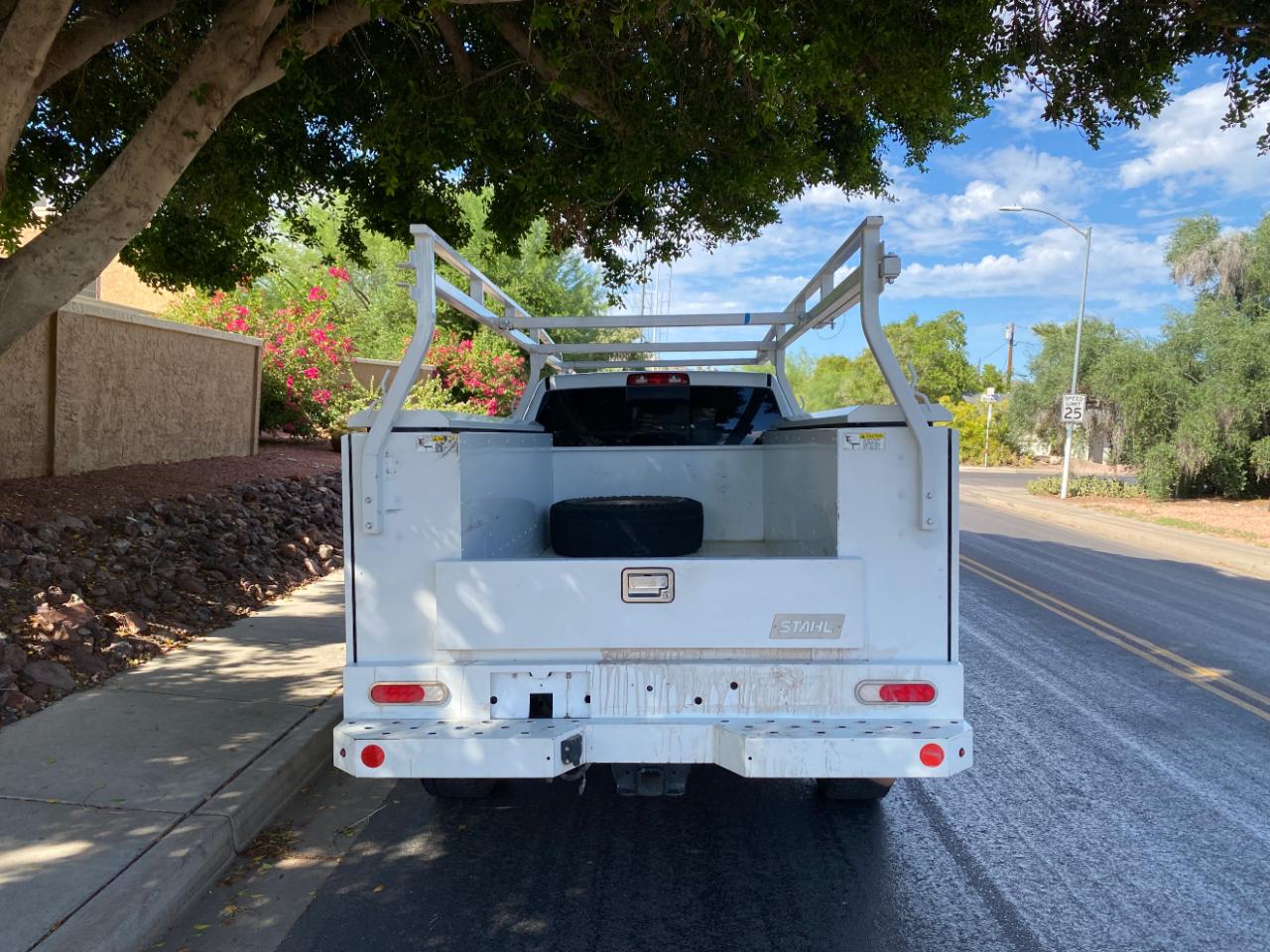 RAM 2500 Big Horn 4x2 Reg Cab 8' Box 2022