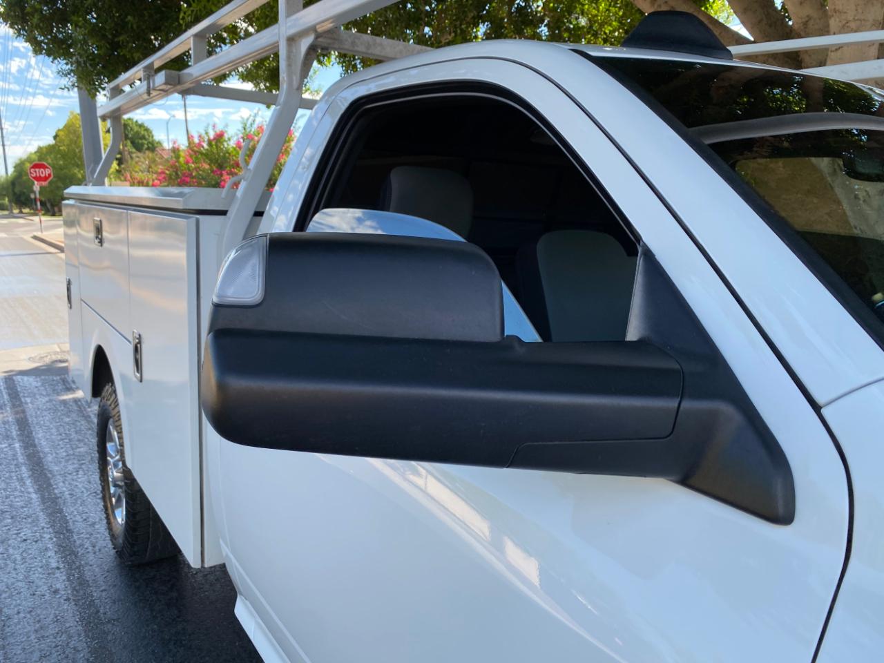 RAM 2500 Big Horn 4x2 Reg Cab 8' Box 2022