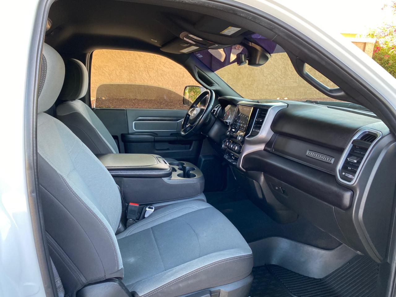 RAM 2500 Big Horn 4x2 Reg Cab 8' Box 2022