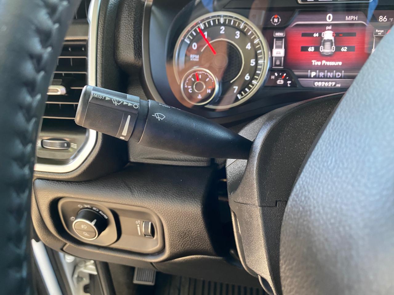 RAM 2500 Big Horn 4x2 Reg Cab 8' Box 2022
