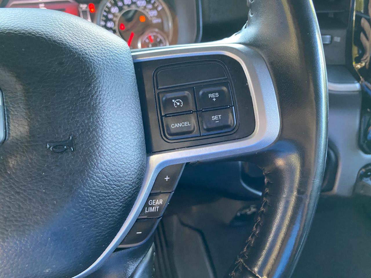 RAM 2500 Big Horn 4x2 Reg Cab 8' Box 2022