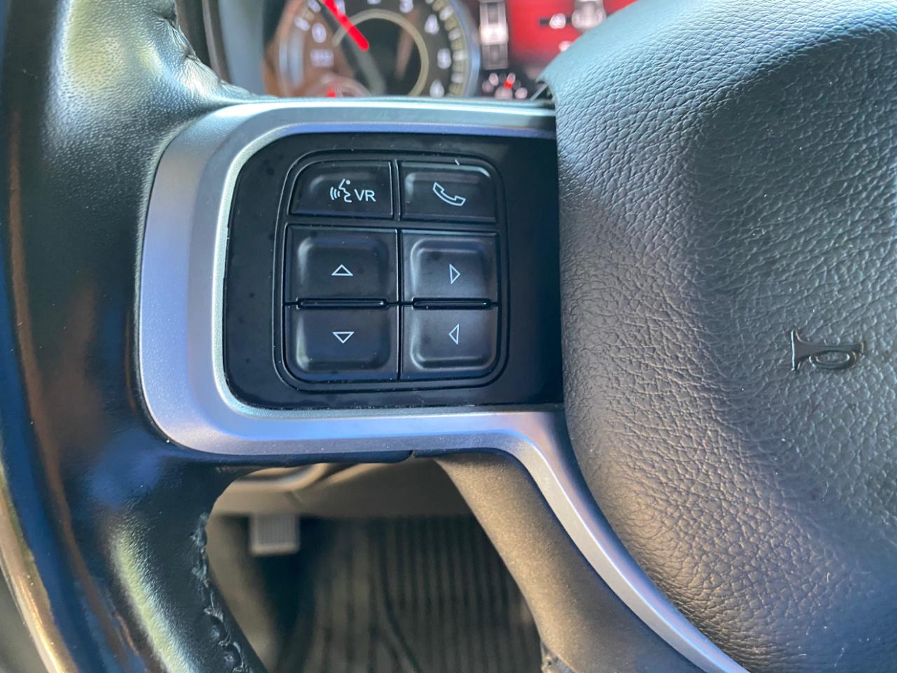 RAM 2500 Big Horn 4x2 Reg Cab 8' Box 2022