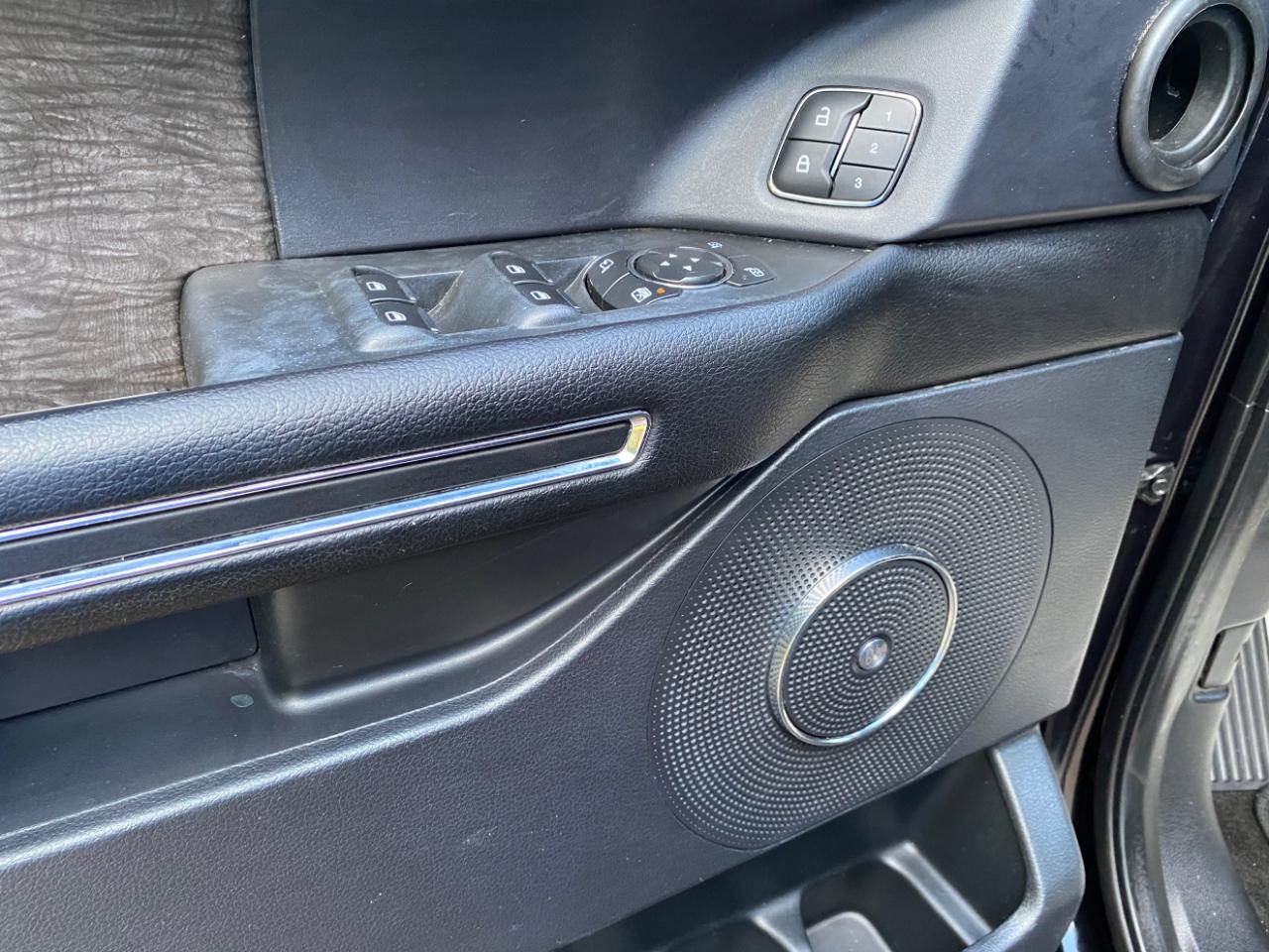 Ford Expedition MAX photo 30