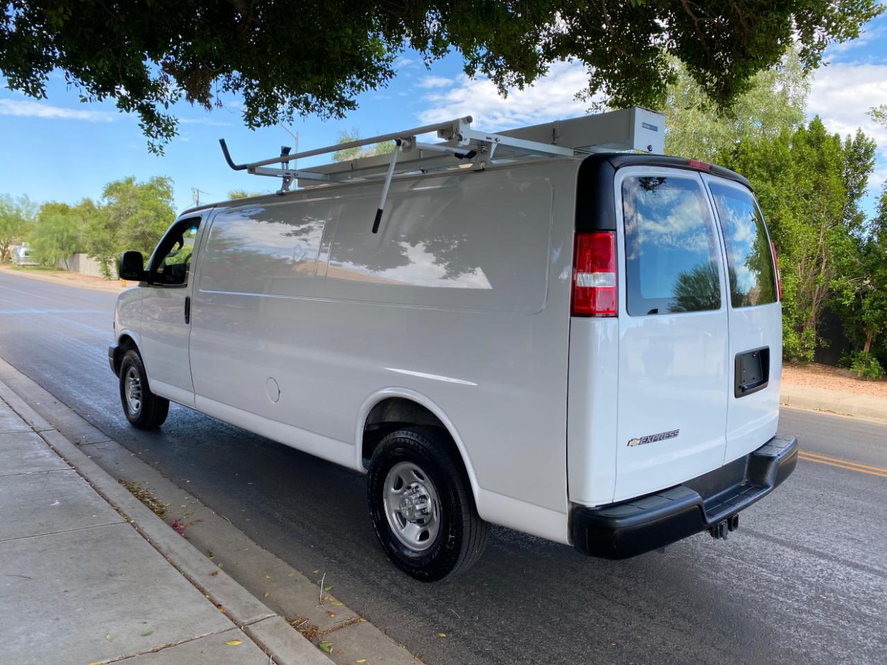 Chevrolet Express photo 7