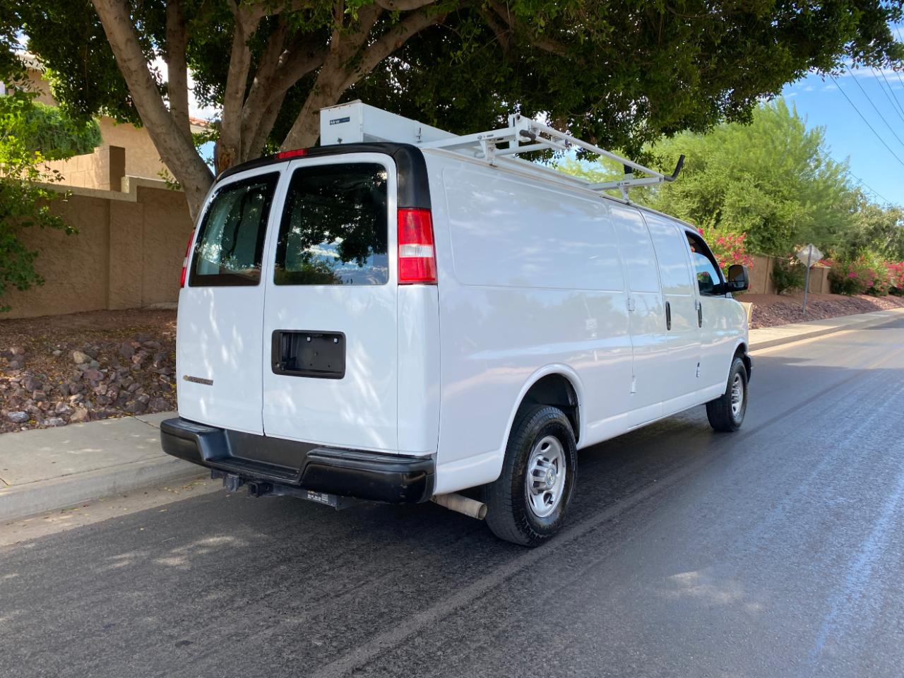 Chevrolet Express photo 8
