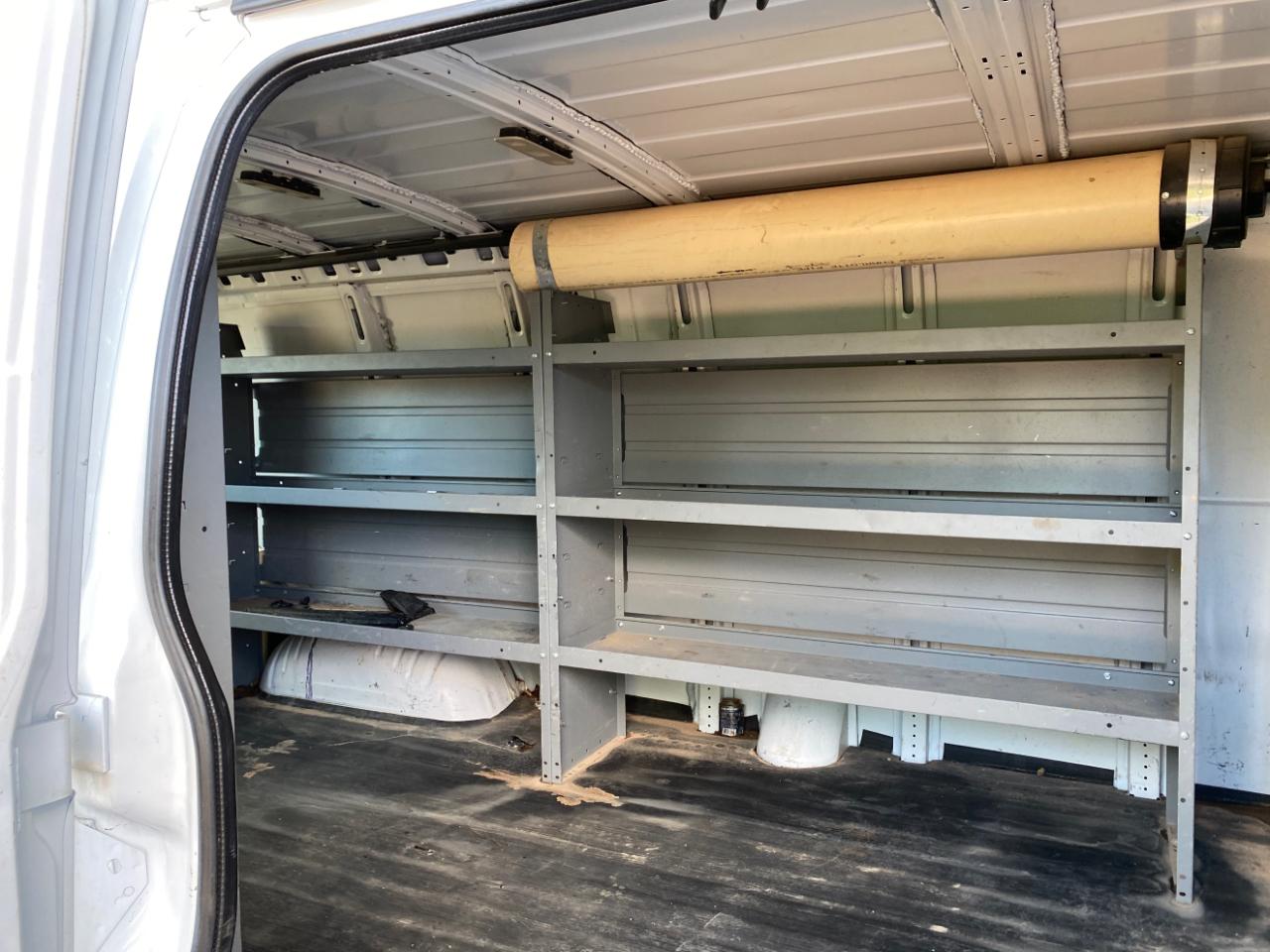 Chevrolet Express photo 36