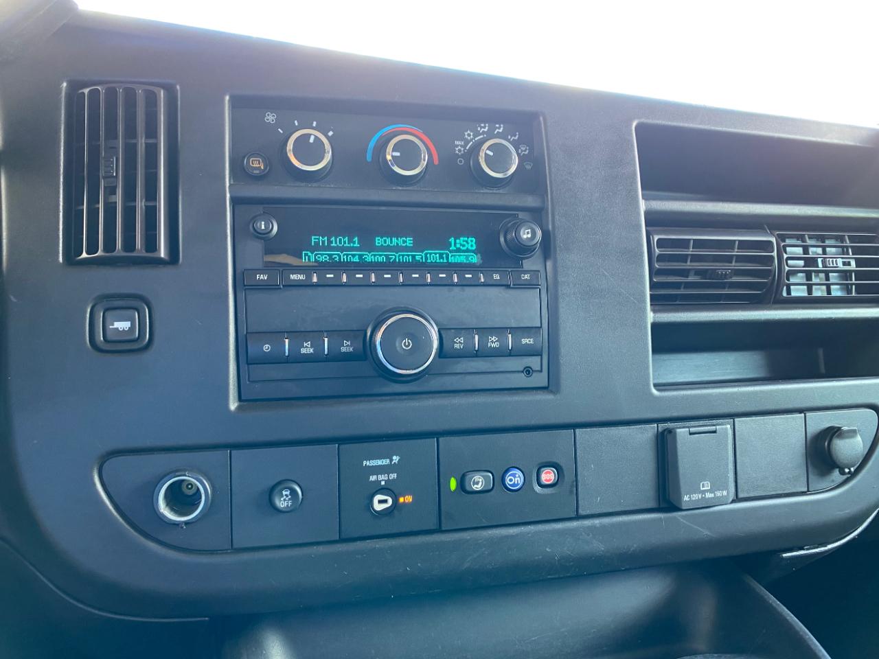 Chevrolet Express photo 50