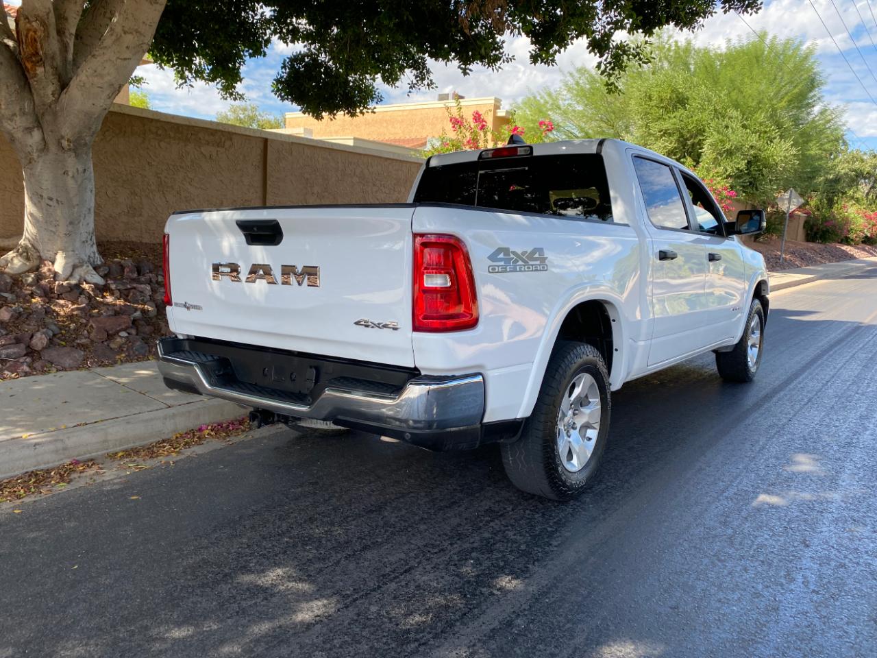 RAM 1500 Lone Star 4x4 Crew Cab 5'7" Box 2025