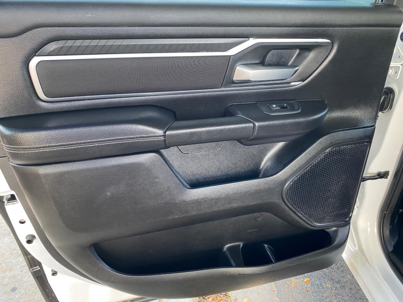 RAM 1500 Lone Star 4x4 Crew Cab 5'7" Box 2025