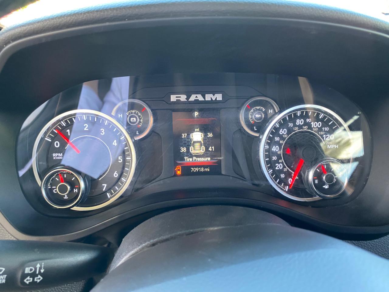 RAM 1500 Lone Star 4x4 Crew Cab 5'7" Box 2025