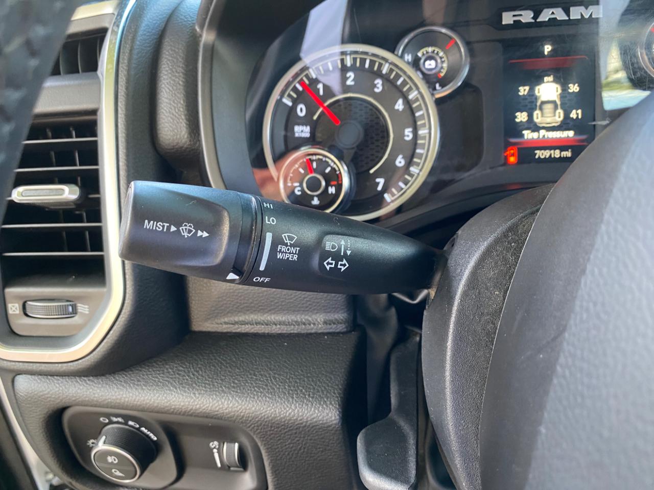RAM 1500 Lone Star 4x4 Crew Cab 5'7" Box 2025